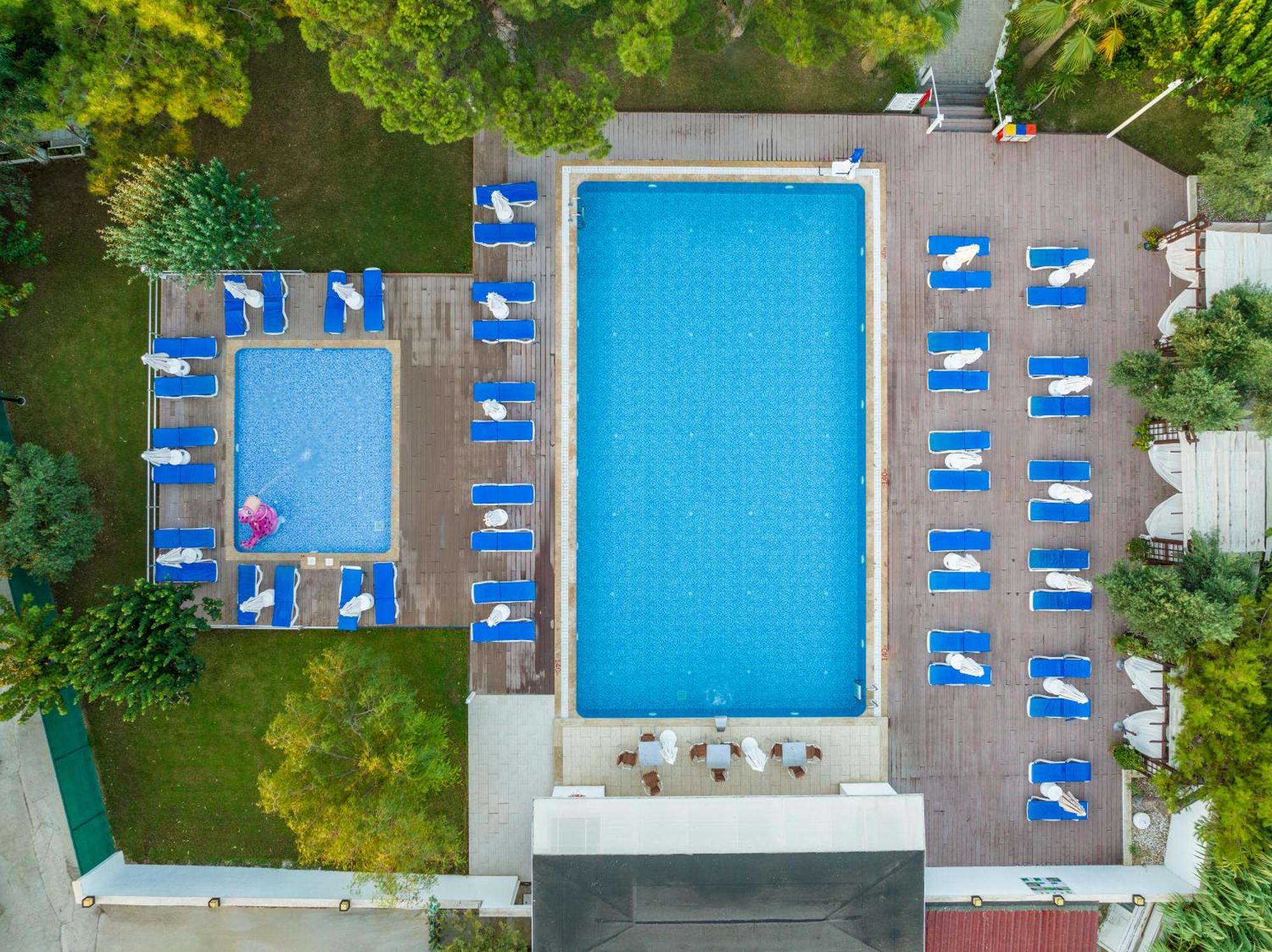 Labranda Lebedos Princess Seferihisar Bagian luar foto